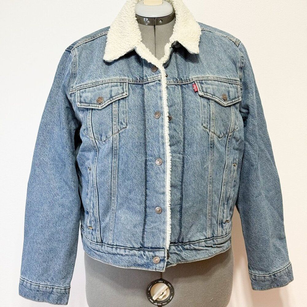 Levi's NWT SzM Slim Fit Divided Blue Original Sherpa Trucker Denim Jean Jacket - Picture 5 of 12